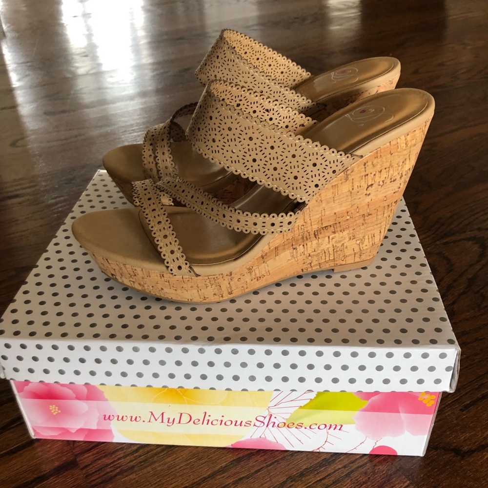Wedges NEVER WORN - Picture 3 of 6